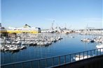 Appartement avec une vue mer situe sur le port de Toulon - 2 Pie`ces 2 personnes 197045