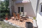 Appartement rez de chaussee avec terrasse et jardin