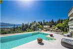 Lygia Villa Sleeps 10 with Pool Air Con and WiFi
