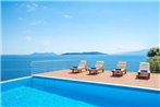 Syvota Villa Sleeps 9 with Pool Air Con and WiFi