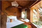 Stunning Treehouse 10 mins from sandy beaches