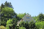 Au Pied Du Chateau De Bouillon