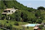 Charming Farmhouse in Apecchio with Swimming Pool