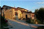 Stone country house in Marche with pool