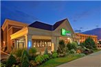 Holiday Inn Express Lynbrook-Rockville Centre