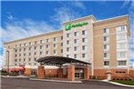 Holiday Inn Hotel & Suites Detroit Metro Airport