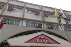 Vaccinated Staff- OYO Flagship 307 Hotel Kamini