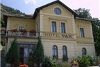 Hotel Var Kastelyszallo