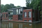 Houseboat Vliegenbos