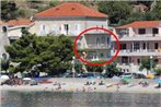 Apartments by the sea Podgora