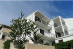 Apartments by the sea Tisno