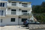 Apartments with a parking space Podgora