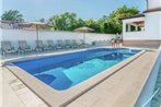 Contemporary Villa in Porec with Swimming Pool
