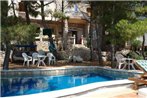 Apartments and rooms with a swimming pool Sveta Nedilja