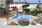 Family friendly apartments with a swimming pool Vodnjan