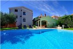 Family friendly apartments with a swimming pool Zadar - 16336