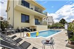 Poolincluded - Apartment Roza