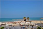 BEAUTIFUL 2 BEDROOMS APARTMENT WITH BALCONY -CENTRAL TLV 3 MIN TO THE BEACH