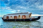 Aqua Castle Houseboat - by Aqua Jumbo Houseboats