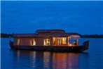 Abad Premium House Boat