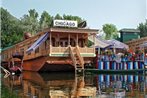 Chicago Group of Houseboats