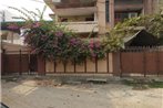 2 AC Rooms with Kitchen & Lounge near Ganges