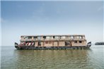 OYO 23482 Sht Symphony Premium Sharing Houseboat