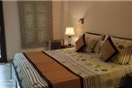Short Stay Luxury separate 3BHK in green park near metro with lift.