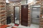 Couple friendly private flat in posh area of lajpat nagar