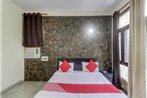 OYO Hotel Neelam Villa