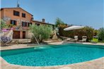 Charismatic Holiday Home in Montone with Private Pool