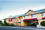 Econo Lodge Inn & Suites