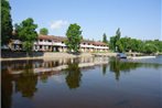 La Place Rendez-Vous Hotel