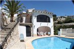 Linda - modern villa with splendid views in Benissa