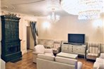 Royal Two Bedroom Apartment with Terrace & Jacuzzi