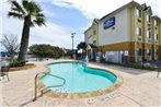 Microtel Inn & Suites by Wyndham New Braunfels I-35