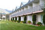 Monashee Motel