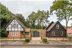 Beautiful English Villa with hottub