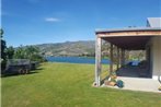 Cromwell Lakeside B n B