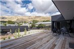 Noir North Retreat - Wanaka Holiday Home