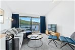 Misty Lakes - Queenstown Lakefront Apartment
