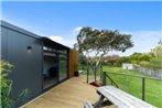 Calapso Cottage - Waikanae Beach Holiday Home