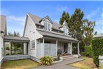 A Sandy Jandal - Russell Holiday Home