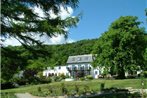 Onich Hotel & Lochside Beach Pods