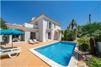 Villa Fantasia - NEW RENTAL 4 Bedroom with Private Pool 650 Meters to The Vau Beach