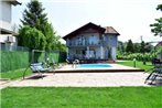 Private Lux Vila Mila with swimming pool by the Danube