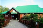 Sabah Tea Garden-Longhouses