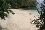 Song Lambung Beach Huts