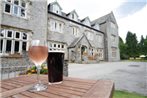 Stonecross Manor Hotel