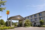 Super 8 by Wyndham Kelso Longview Area